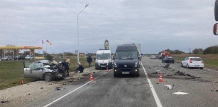 Пенсионер на Nissan врезался в МАЗ на встречке