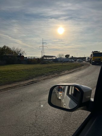 На промышленной зоне в Комсомольском районе, утром не въехать вечером не выехать