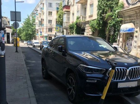 Евгений Наумов поручил навести порядок на улице Чапаева