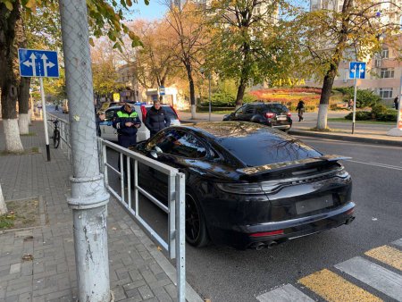 Анапские ДПСники ничего не рассказали об отсутствующем гос.номере на Porsche