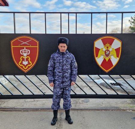 В Анапе Росгвардеец спас из огня пожилую пару