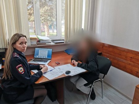 Две школьницы в Анапе хотели сходить в туалет прямо на вечный огонь 1